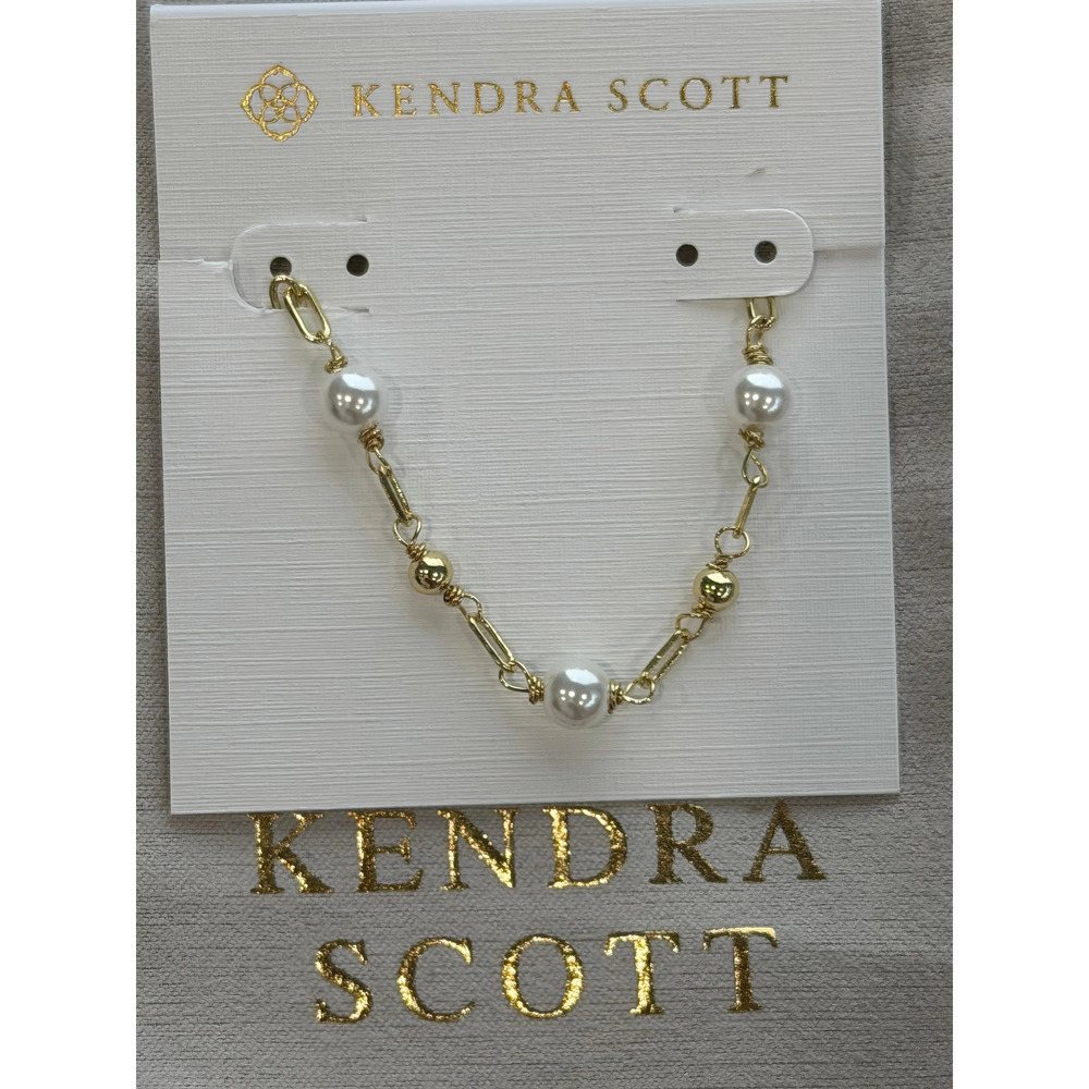 Kendra Scott white pearl bracelet